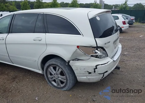 2009 Mercedes-Benz R 350 4Matic z USA, uszkodzony, nr VIN 4JGCB65E19A093287